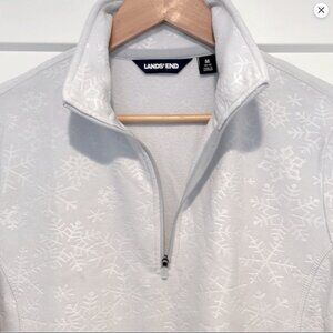 Lands’ End quarter 1/4 zip fleece snowflakes size M 10-12. Like new condition!